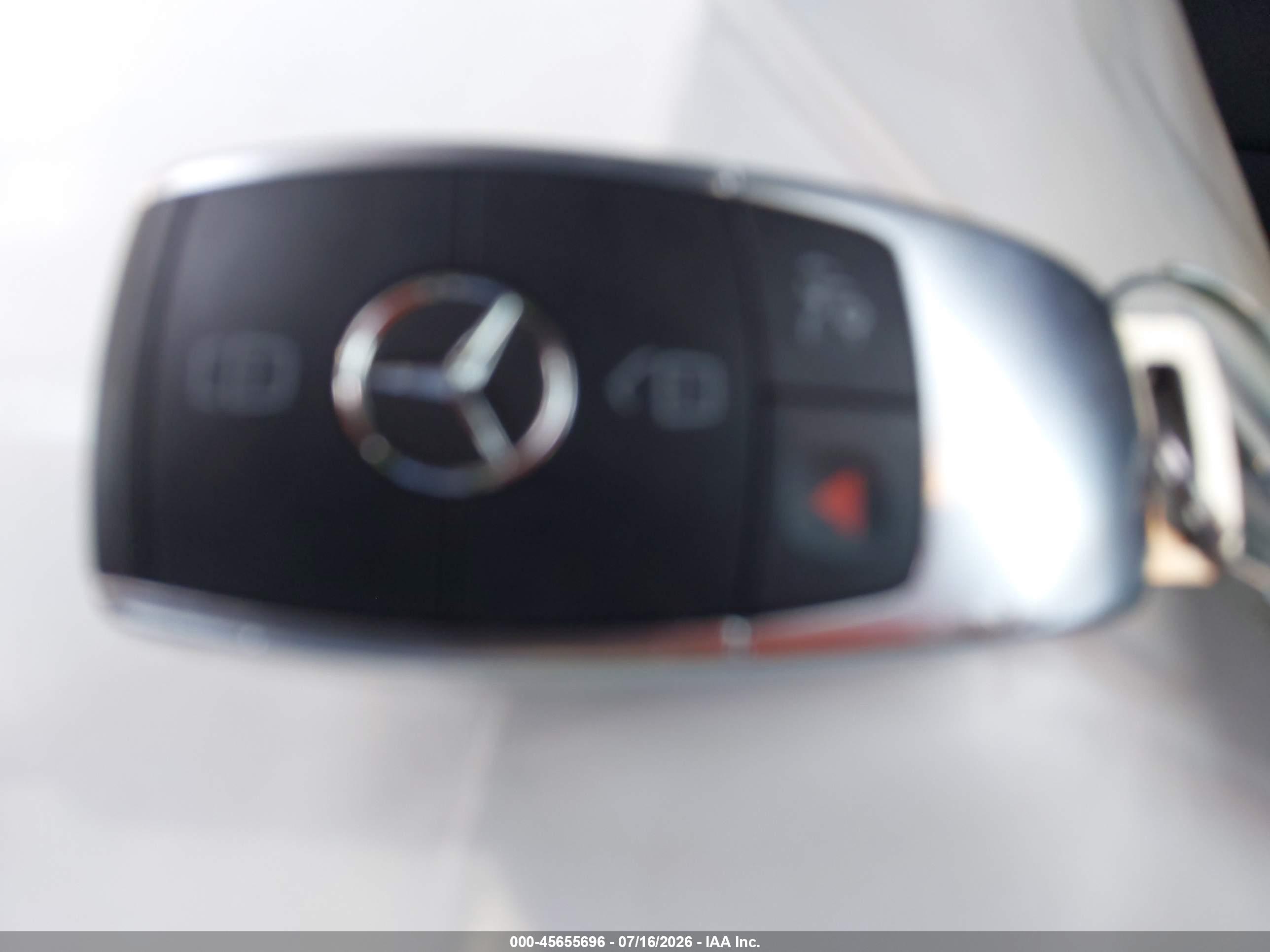 2021 MERCEDES-BENZ GLC 300 SUV