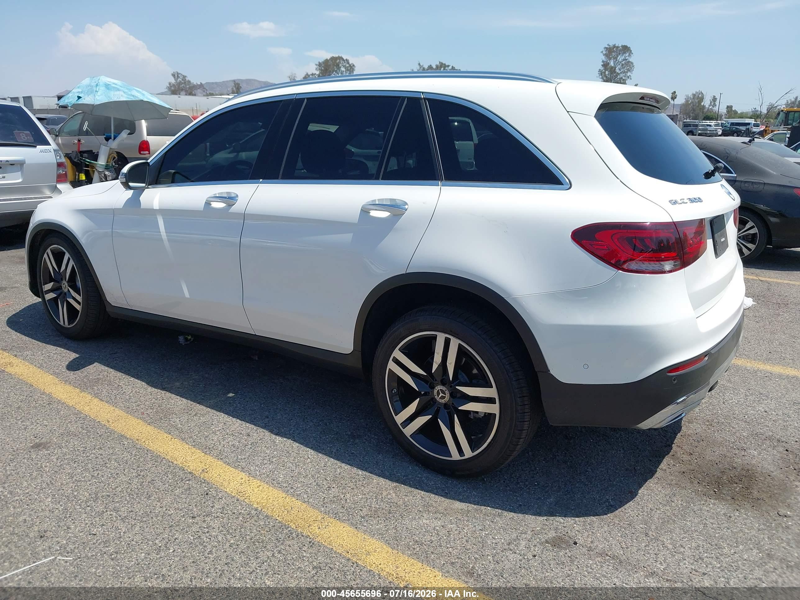 2021 MERCEDES-BENZ GLC 300 SUV