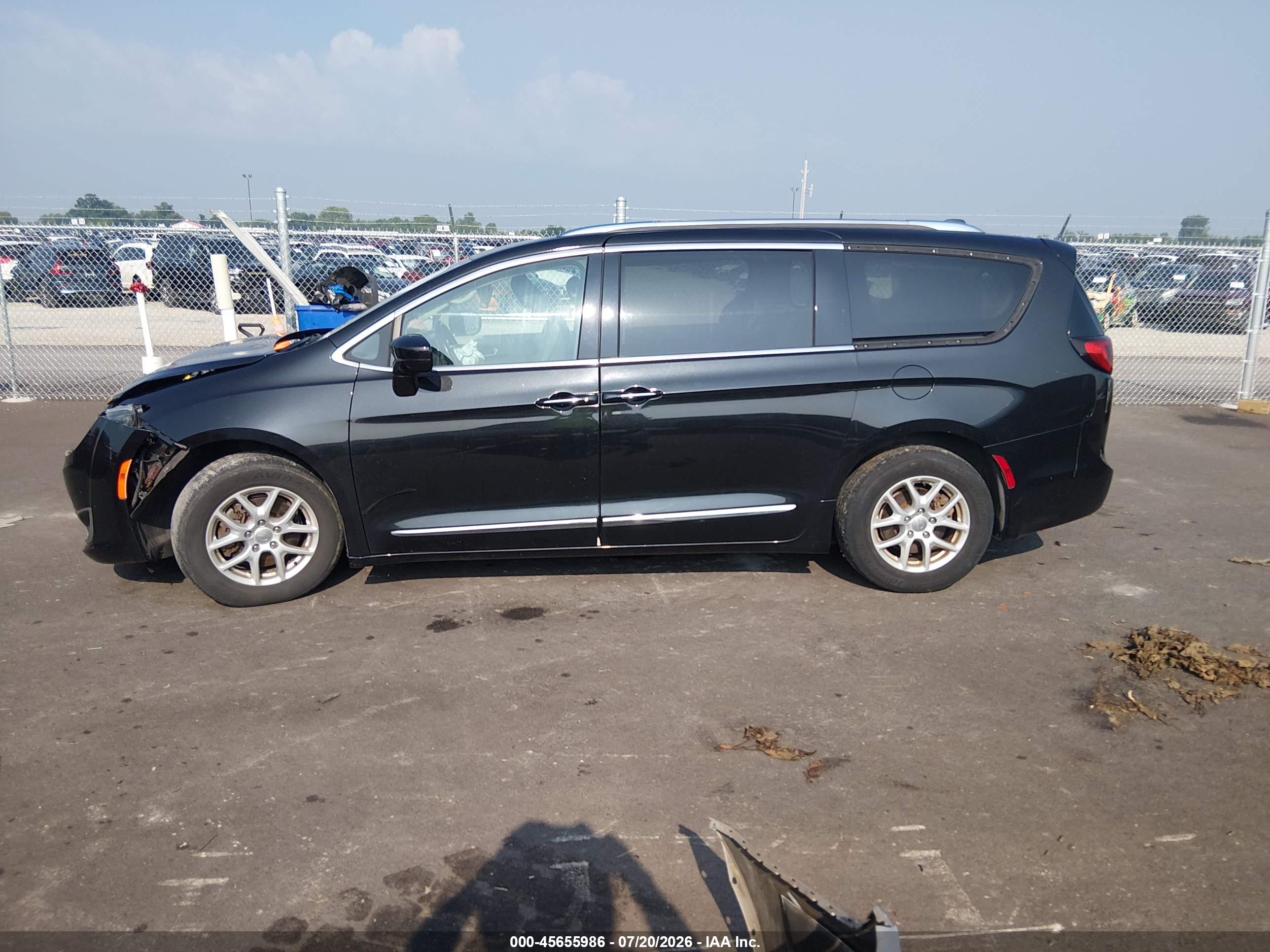 2020 CHRYSLER PACIFICA TOURING L