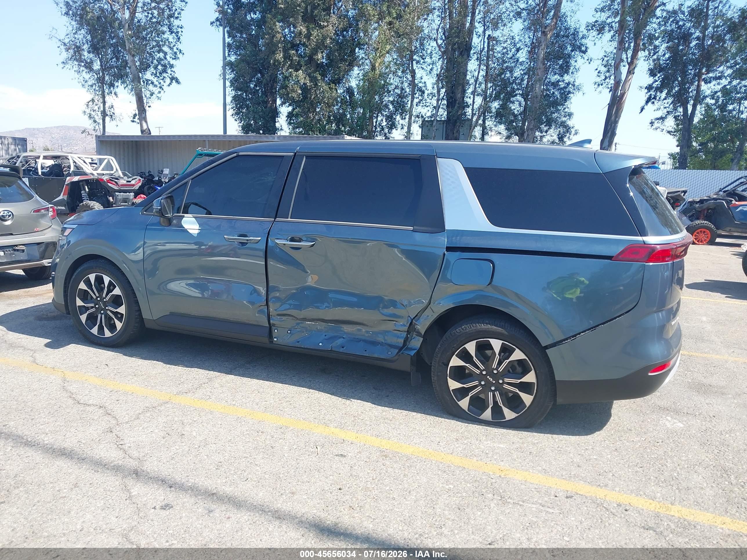 2024 KIA CARNIVAL MPV EX