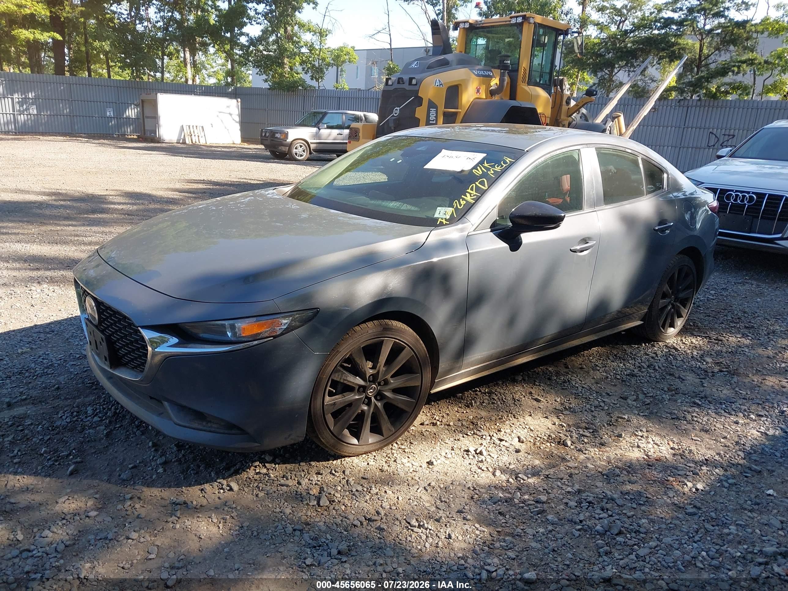 2022 MAZDA MAZDA3 CARBON EDITION