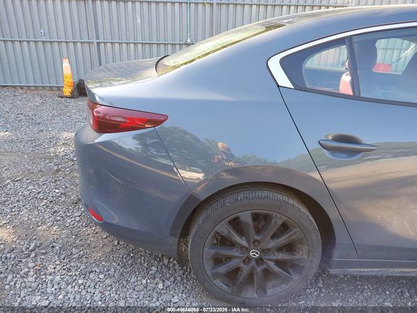 2022 MAZDA MAZDA3 CARBON EDITION