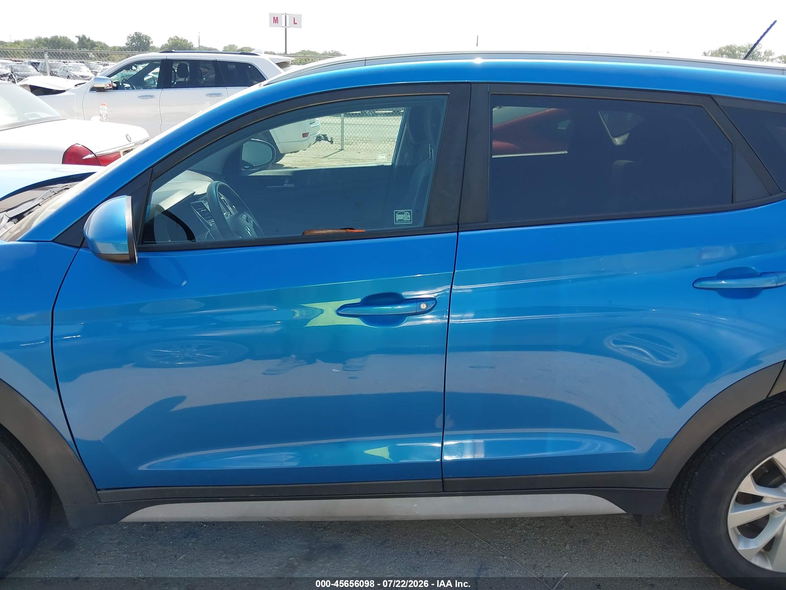 2017 HYUNDAI TUCSON SE