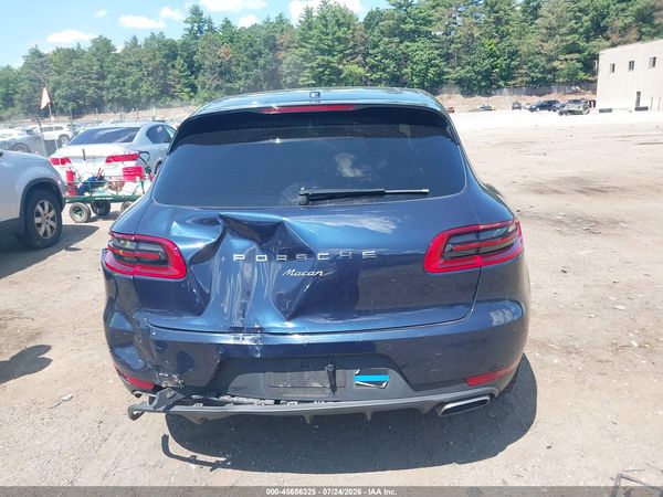 2018 PORSCHE MACAN