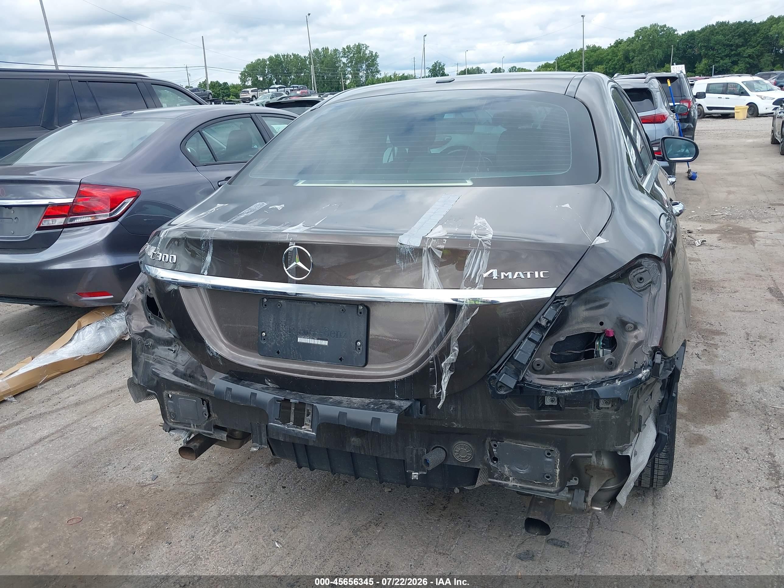 2015 MERCEDES-BENZ C 300 LUXURY 4MATIC