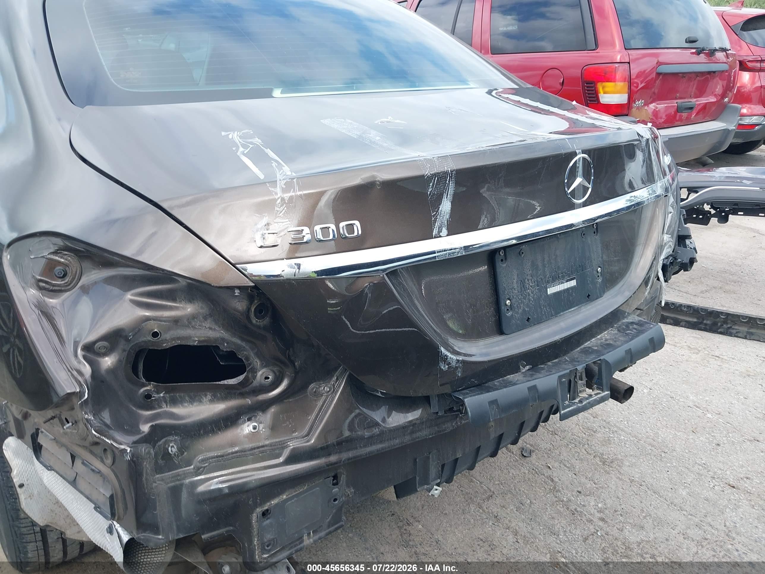 2015 MERCEDES-BENZ C 300 LUXURY 4MATIC