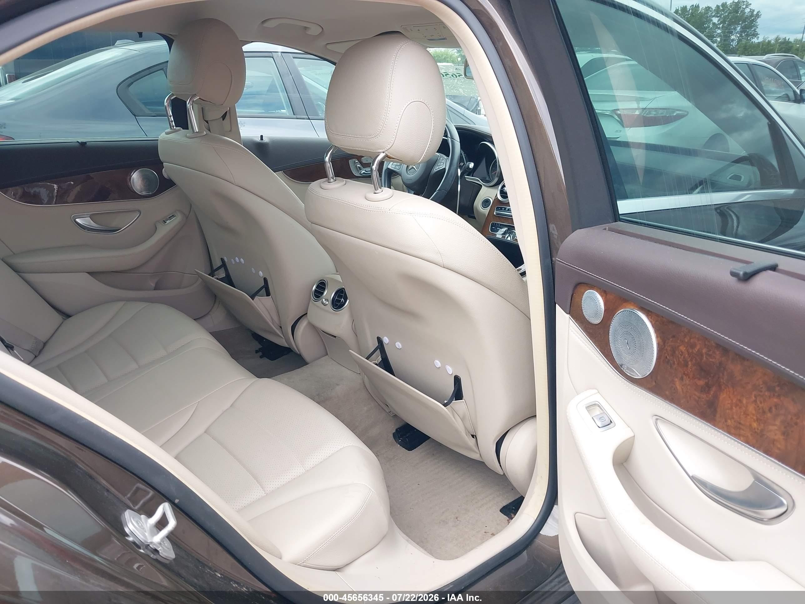 2015 MERCEDES-BENZ C 300 LUXURY 4MATIC