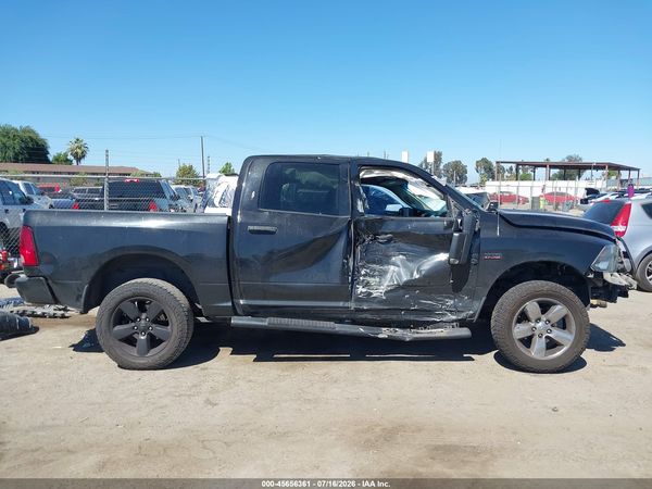 2017 RAM 1500 EXPRESS  4X4 5'7 BOX