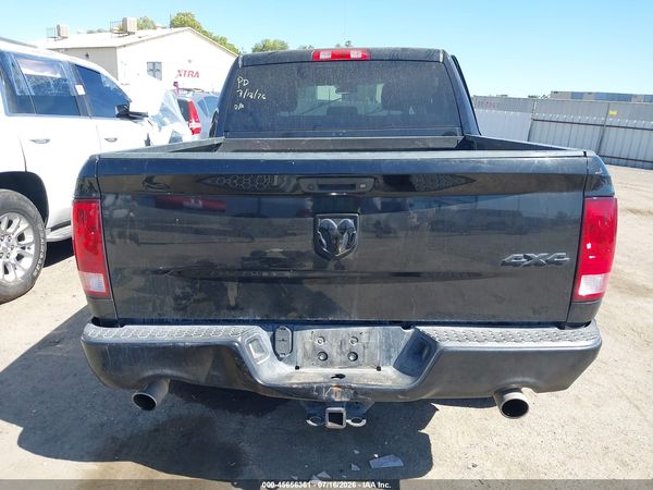 2017 RAM 1500 EXPRESS  4X4 5'7 BOX