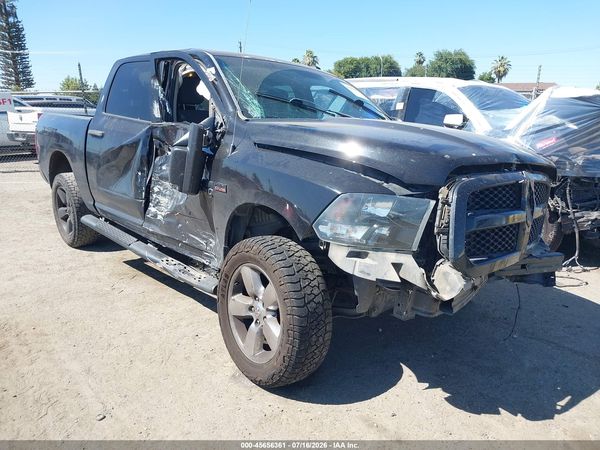 2017 RAM 1500 EXPRESS  4X4 5'7 BOX