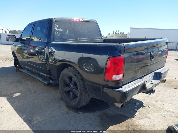 2017 RAM 1500 EXPRESS  4X4 5'7 BOX
