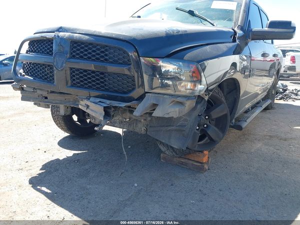 2017 RAM 1500 EXPRESS  4X4 5'7 BOX
