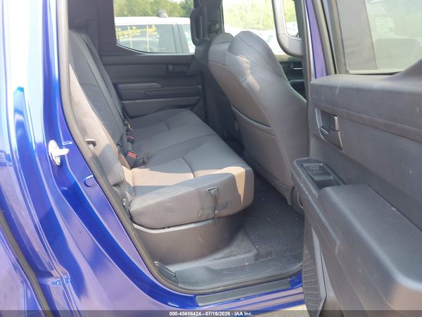 2025 TOYOTA TACOMA SR5 — I8