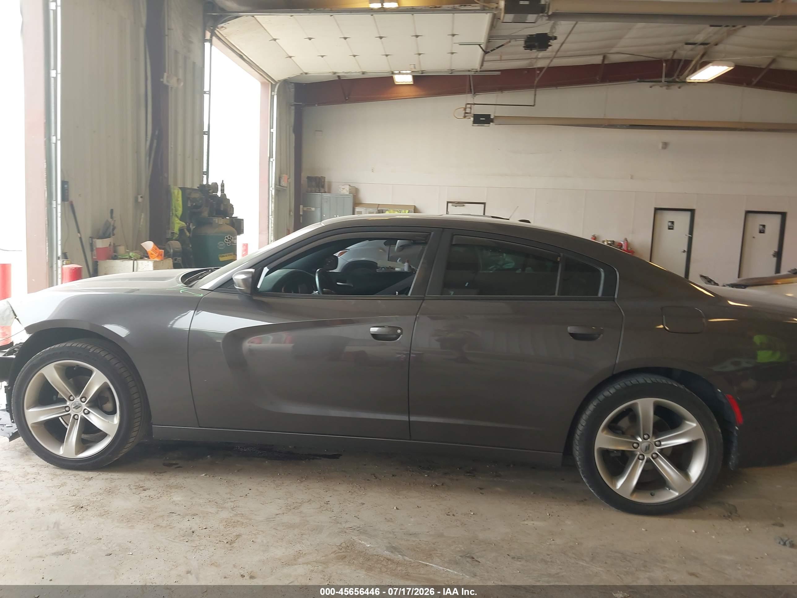 2017 DODGE CHARGER SXT