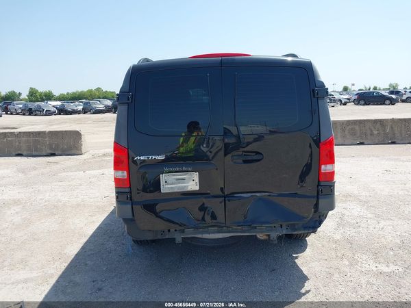 2016 MERCEDES-BENZ METRIS