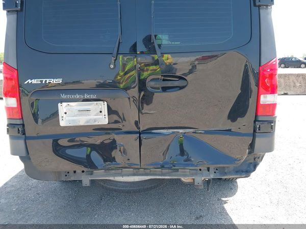 2016 MERCEDES-BENZ METRIS