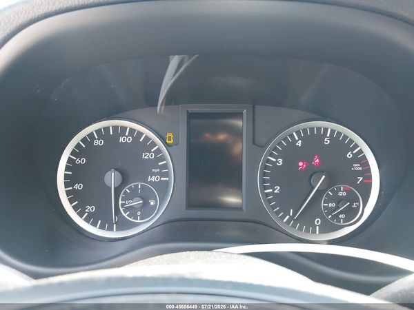 2016 MERCEDES-BENZ METRIS