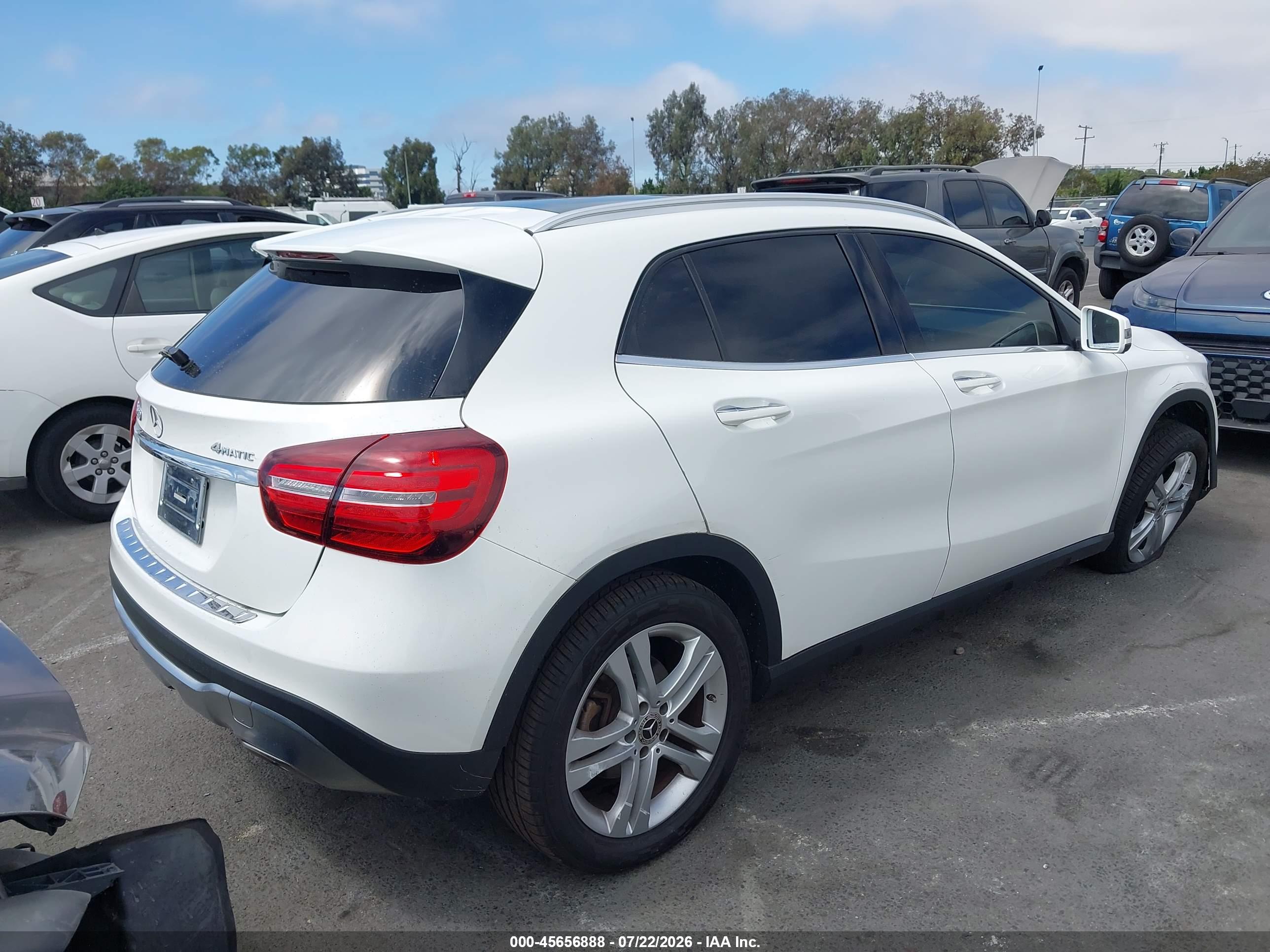2018 MERCEDES-BENZ GLA 250 4MATIC