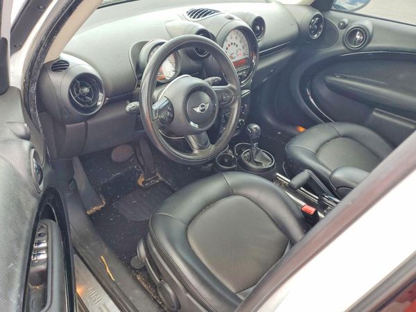 2014 MINI COOPER