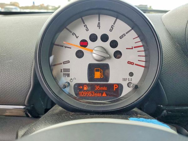 2014 MINI COOPER