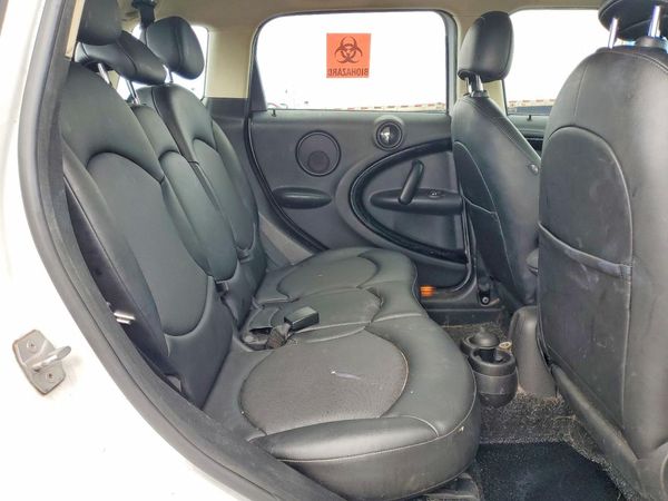 2014 MINI COOPER