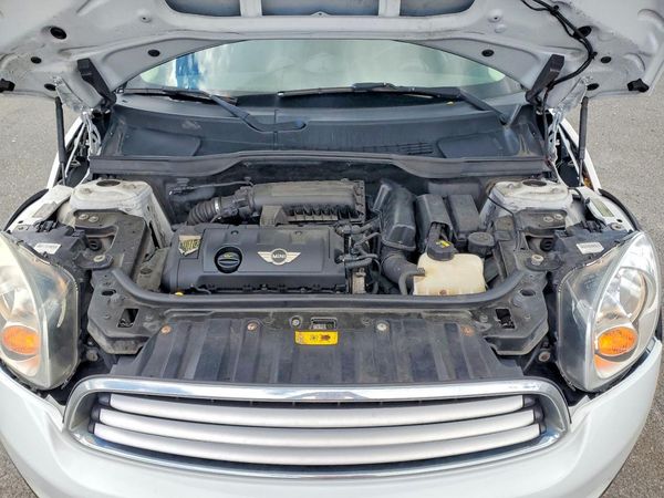 2014 MINI COOPER