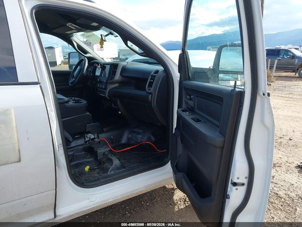 2024 RAM 3500 TRADESMAN  4X4 8' BOX