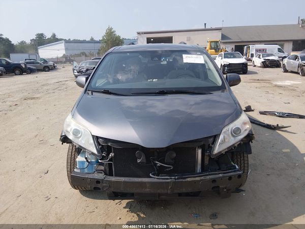 2019 TOYOTA SIENNA LE 8 PASSENGER