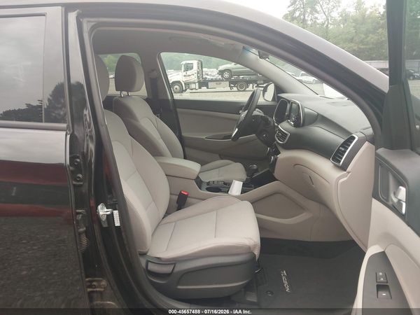 2021 HYUNDAI TUCSON SE