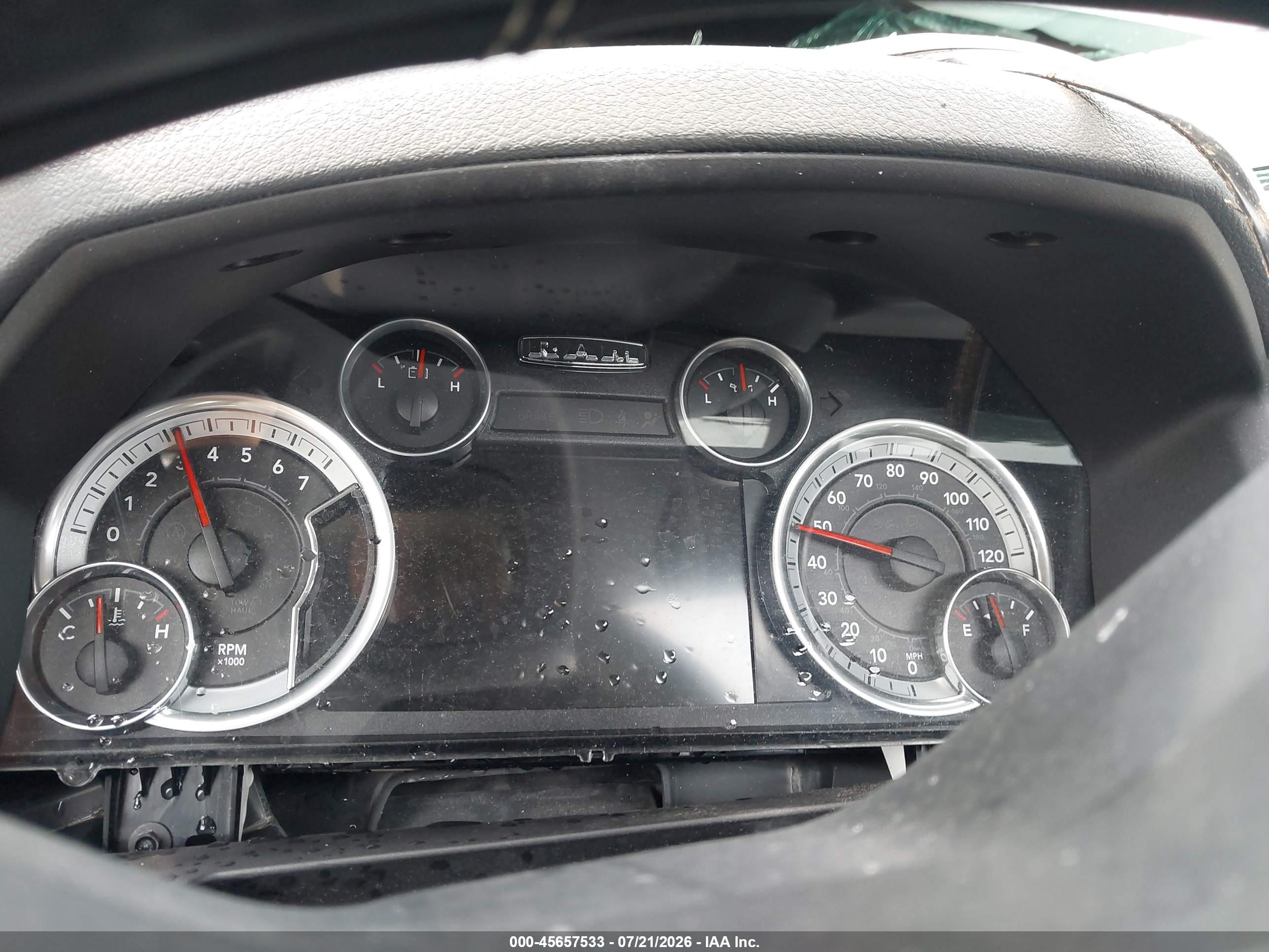 2016 RAM 1500 SLT