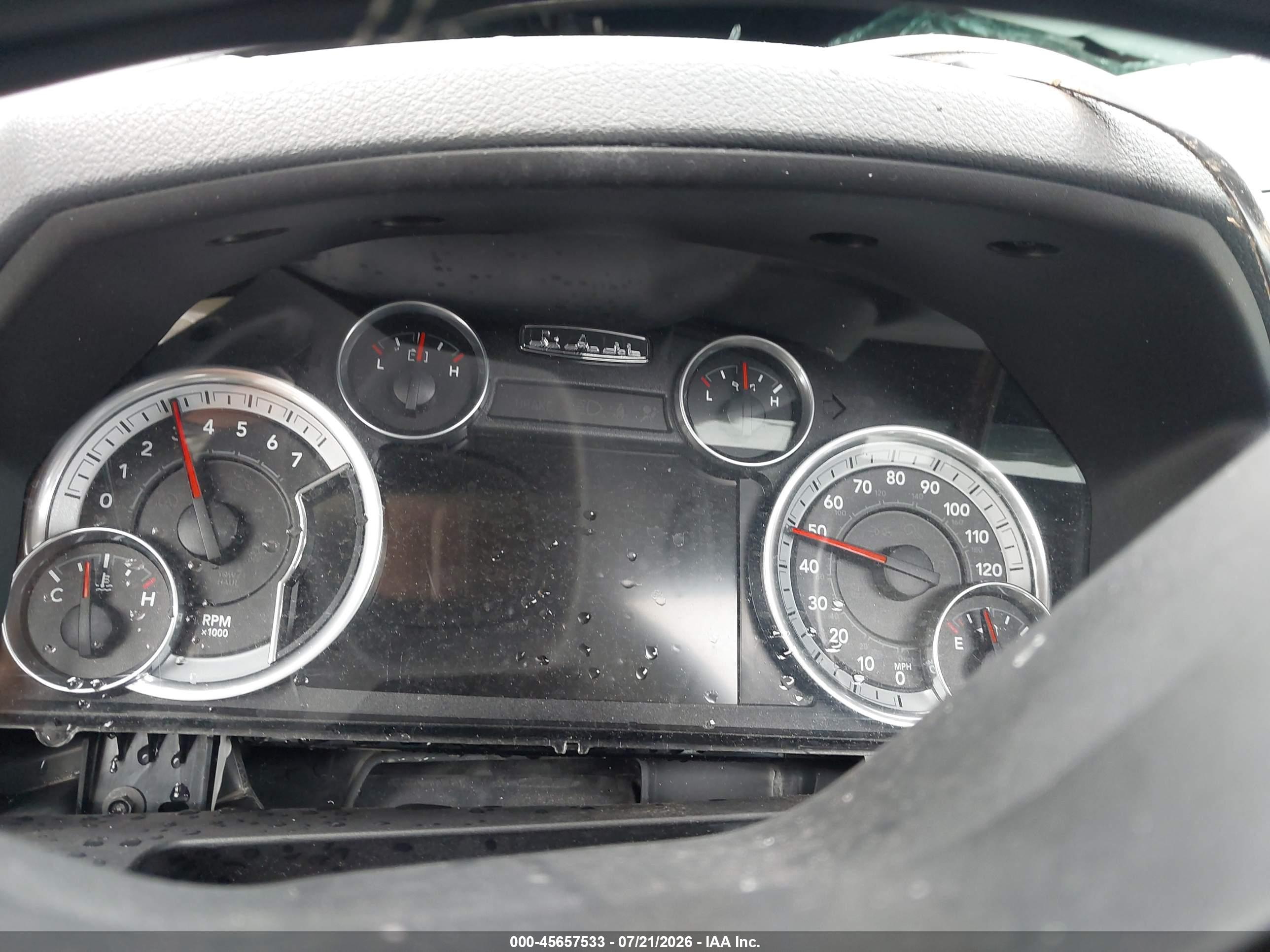 2016 RAM 1500 SLT