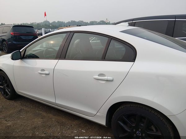 2017 VOLVO S60