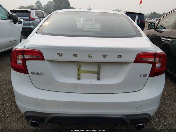 2017 VOLVO S60 T5 DYNAMIC