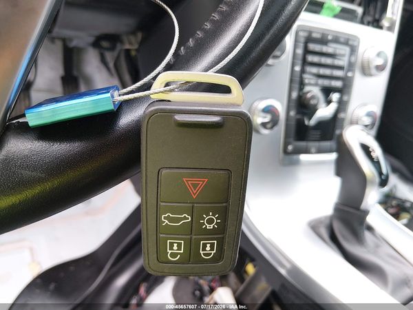 2017 VOLVO S60 T5 DYNAMIC