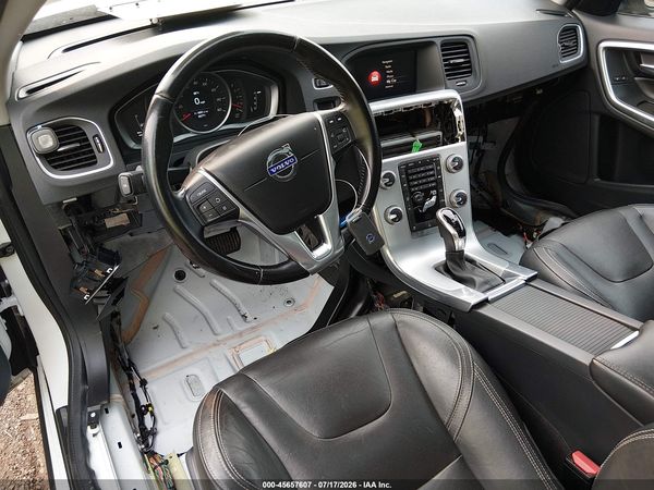 2017 VOLVO S60 T5 DYNAMIC