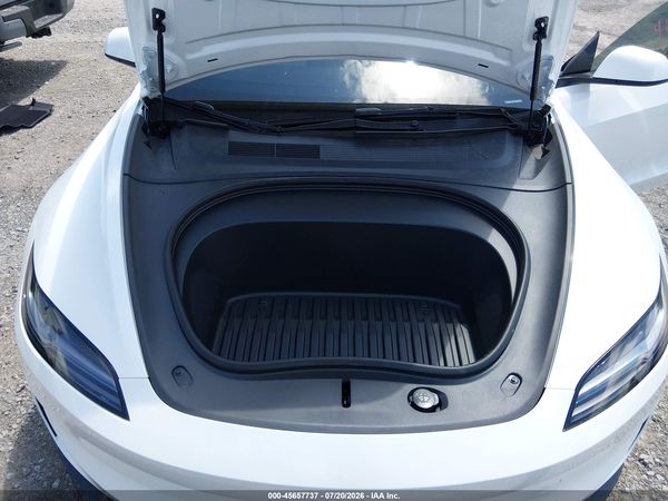 2026 TESLA MODEL 3