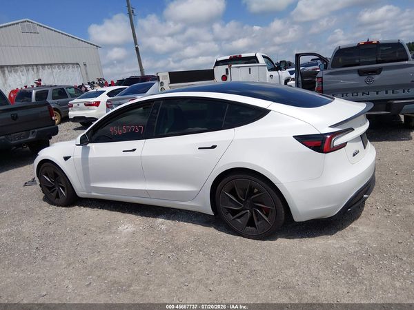 2026 TESLA MODEL 3