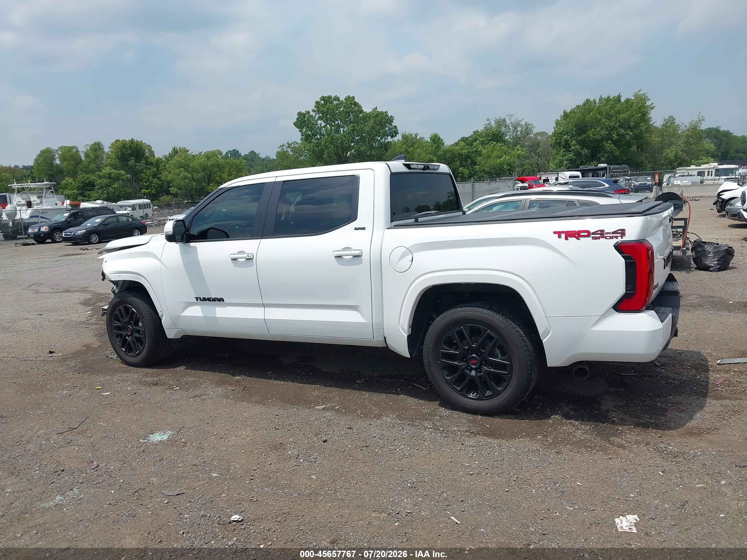 2024 TOYOTA TUNDRA SR5