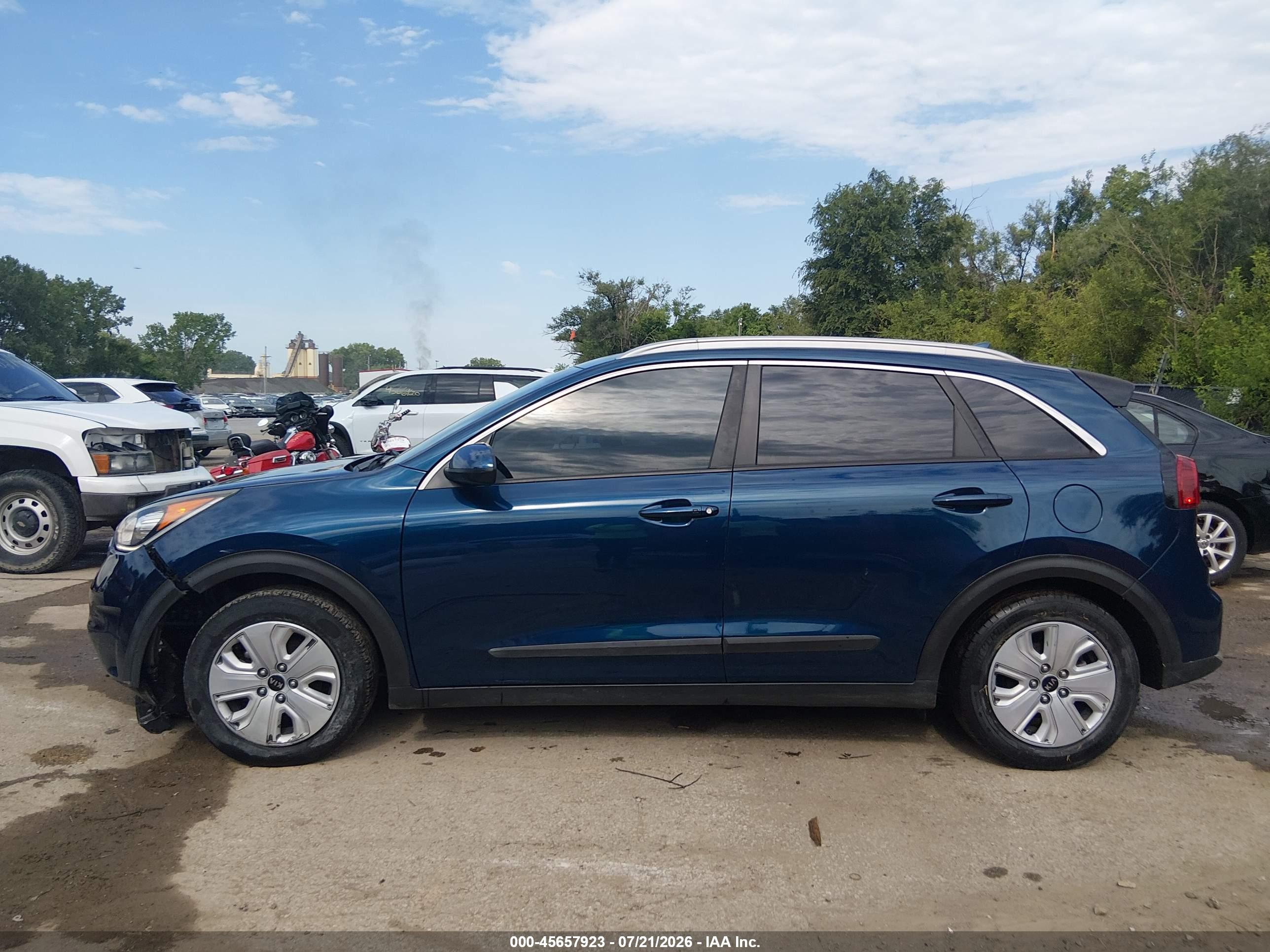 2018 KIA NIRO LX