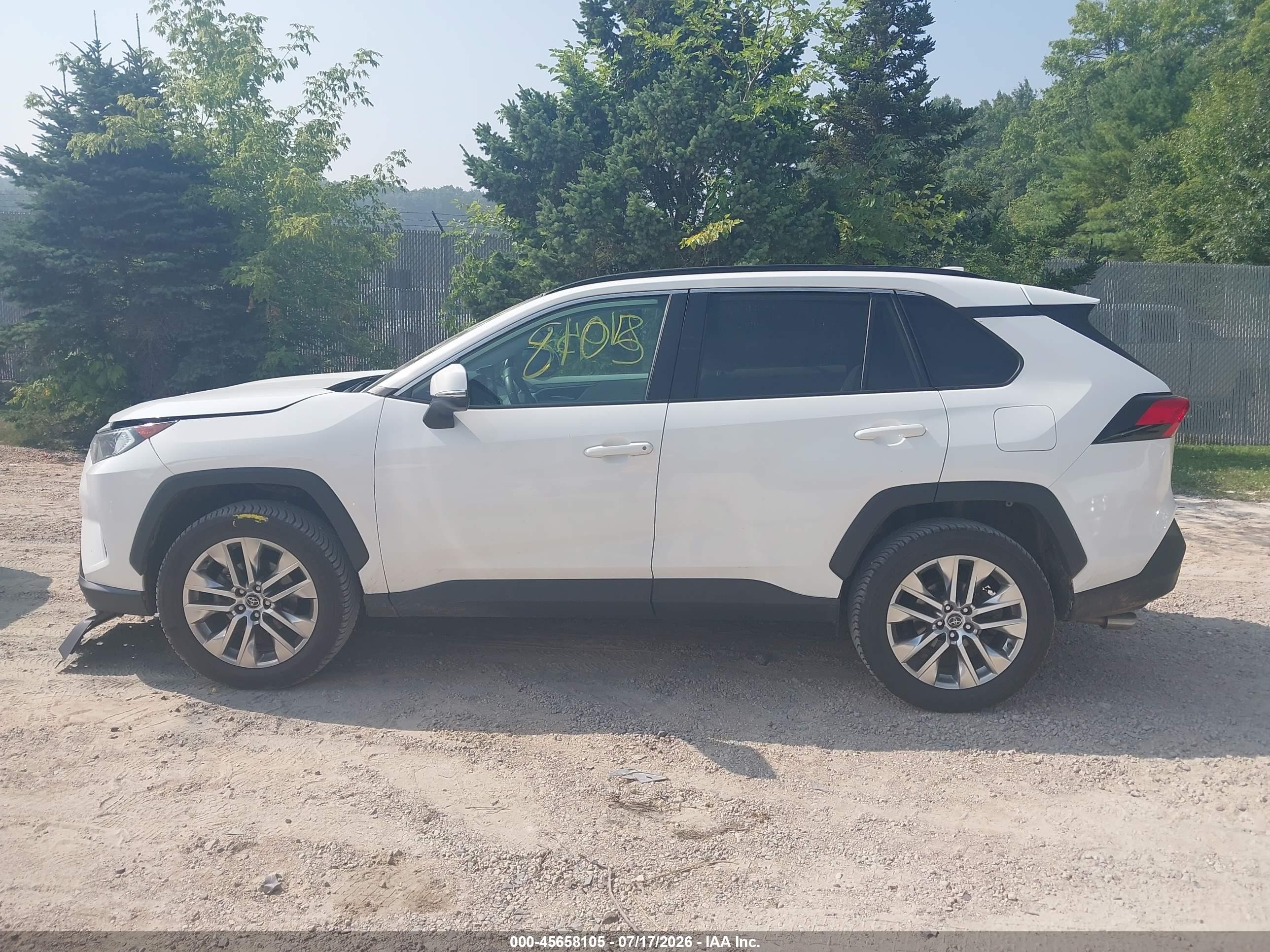 2020 TOYOTA RAV4 XLE PREMIUM