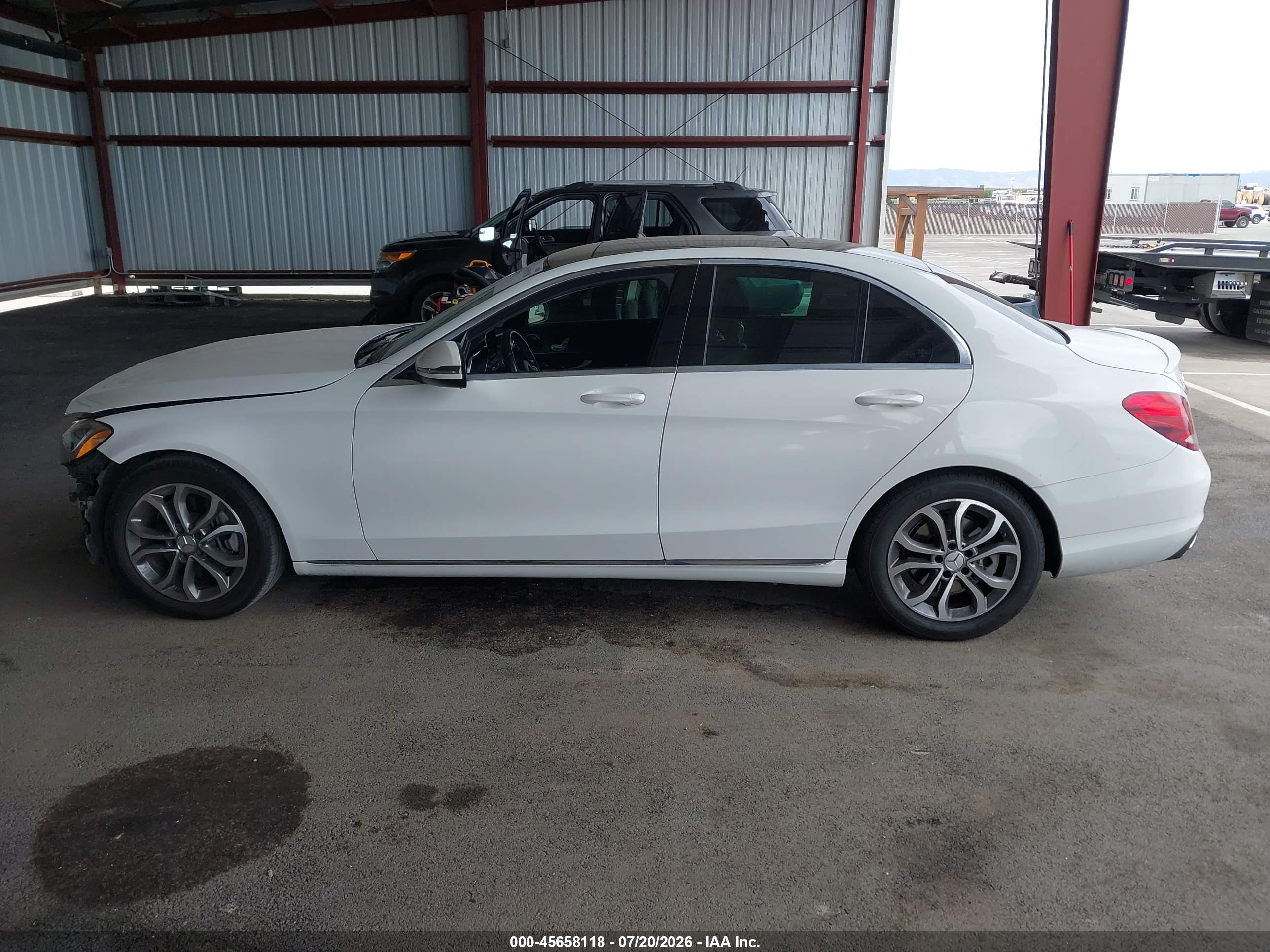 2016 MERCEDES-BENZ C 300 C300