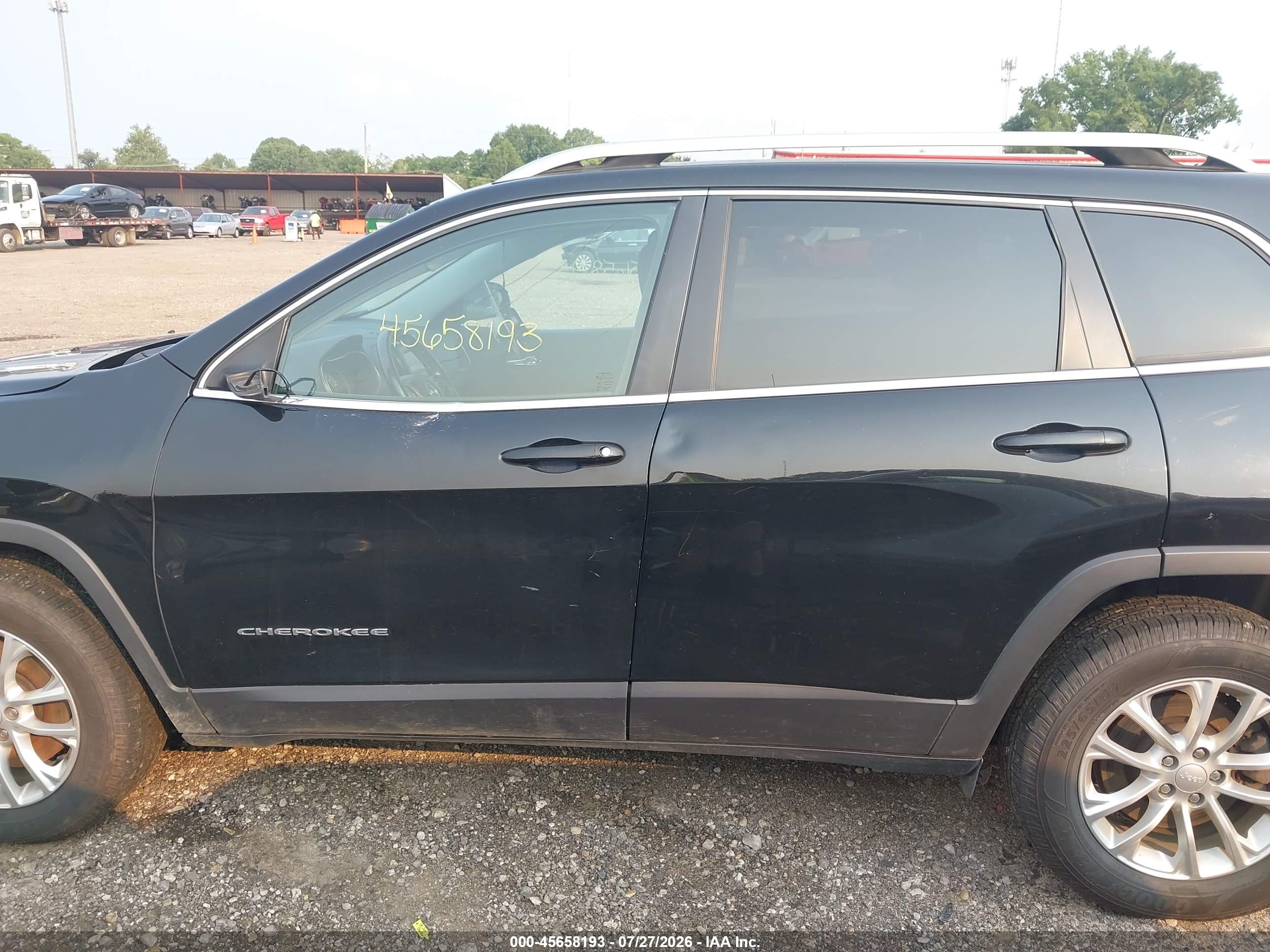 2019 JEEP CHEROKEE LATITUDE 4X4