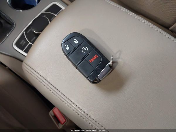 2018 JEEP GRAND CHEROKEE LAREDO E 4X4 — I11