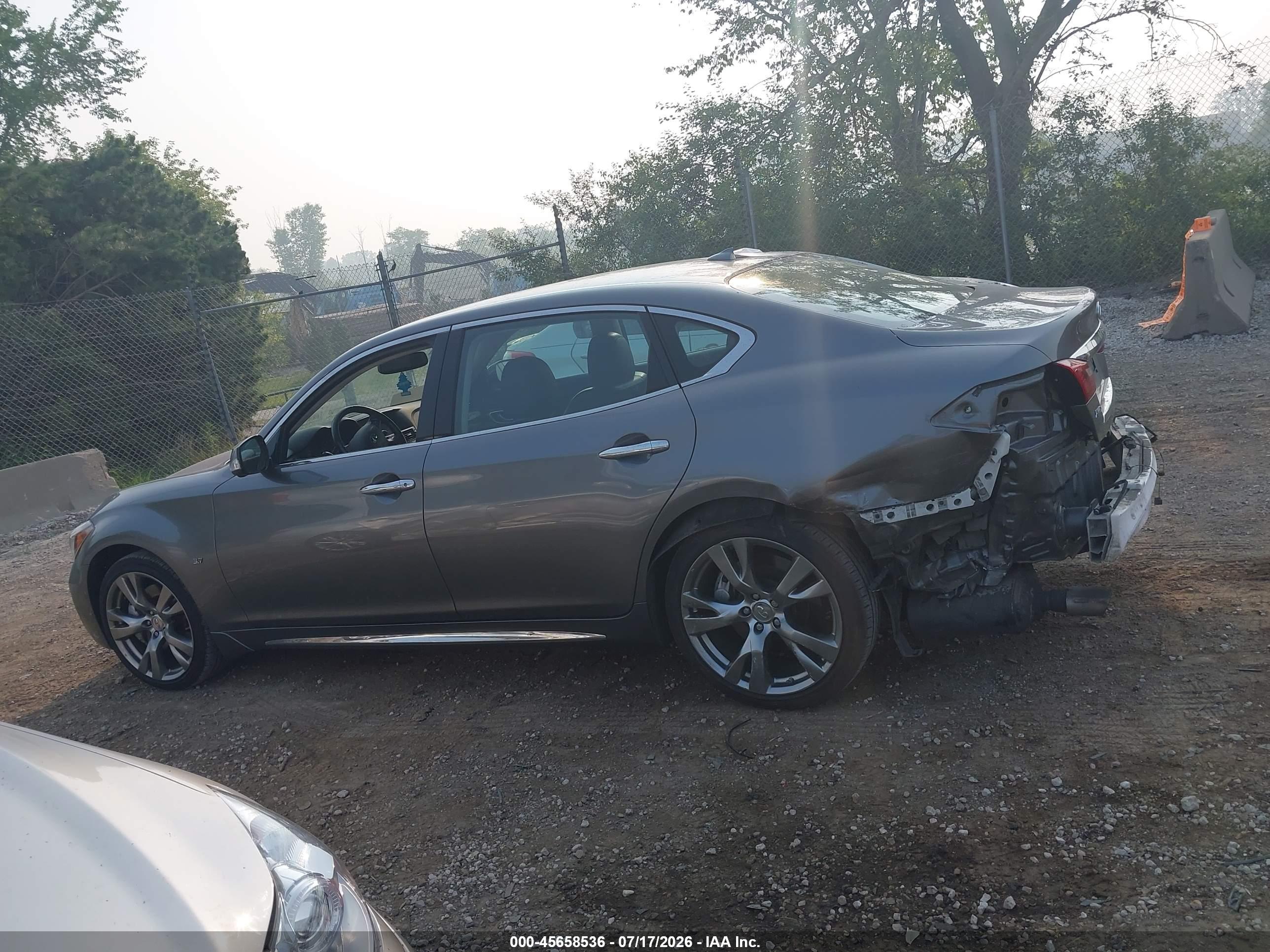 2018 INFINITI Q70L 3.7X LUXE