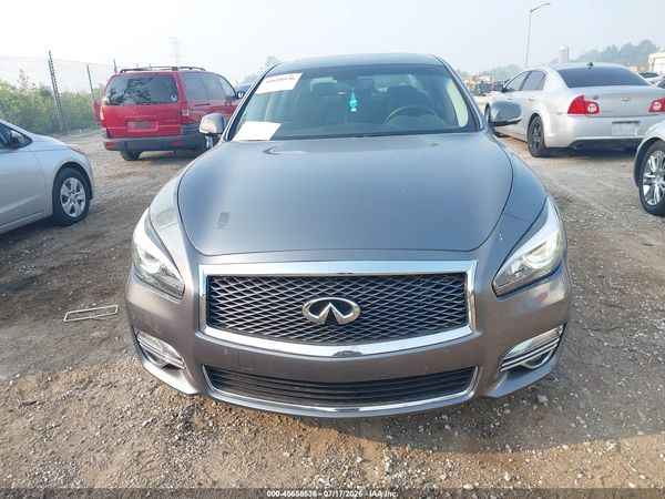2018 INFINITI Q70L 3.7X LUXE