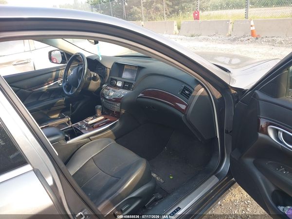 2018 INFINITI Q70L 3.7X LUXE