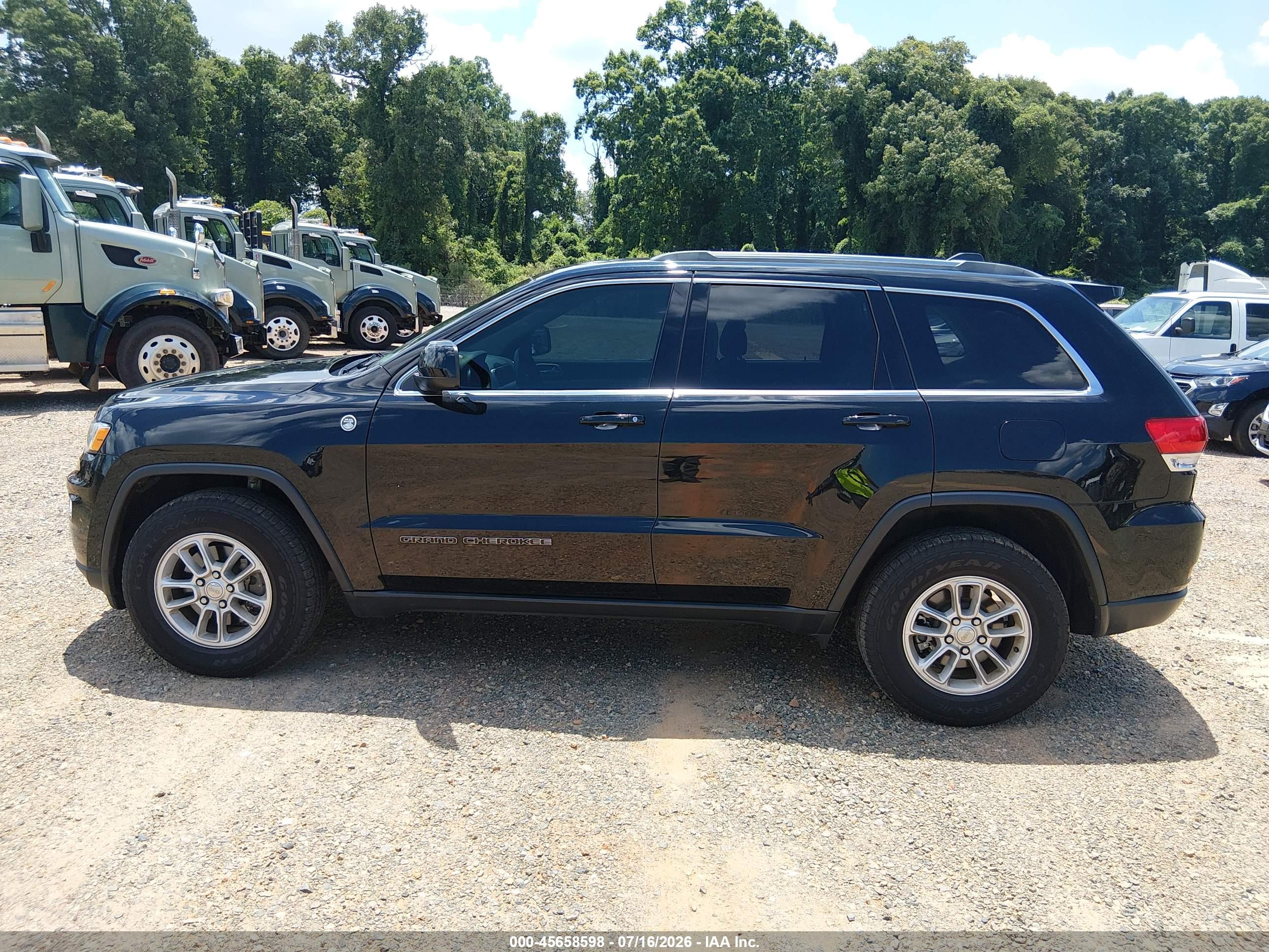 2019 JEEP GRAND CHEROKEE LAREDO E 4X4