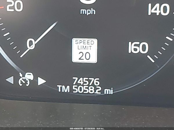 2018 VOLVO XC90 T5 MOMENTUM