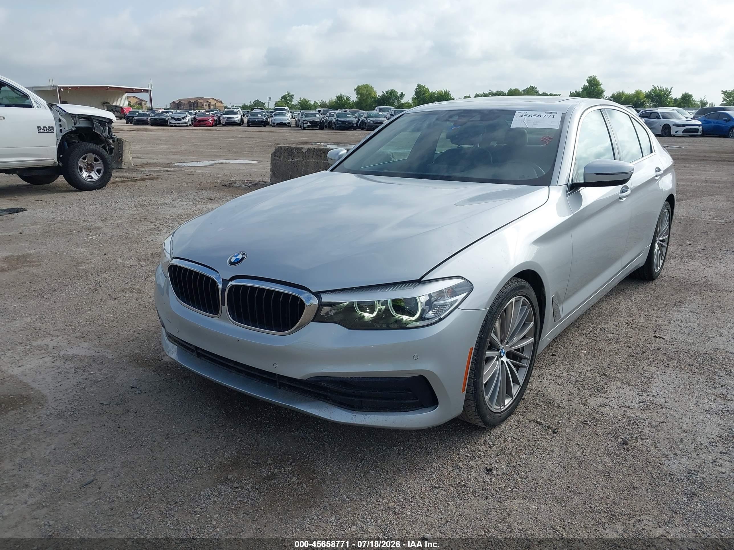 2019 BMW 530I