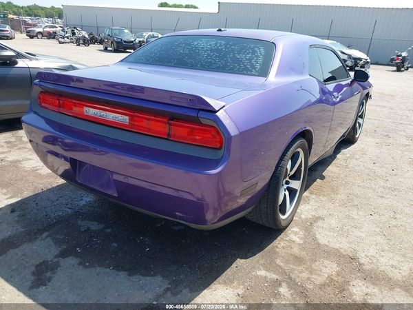 2013 DODGE CHALLENGER SRT8